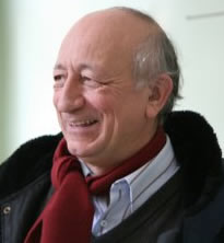 Descripcin: http://www.eljardindellibro.com/data/foto/llus_serra.jpg